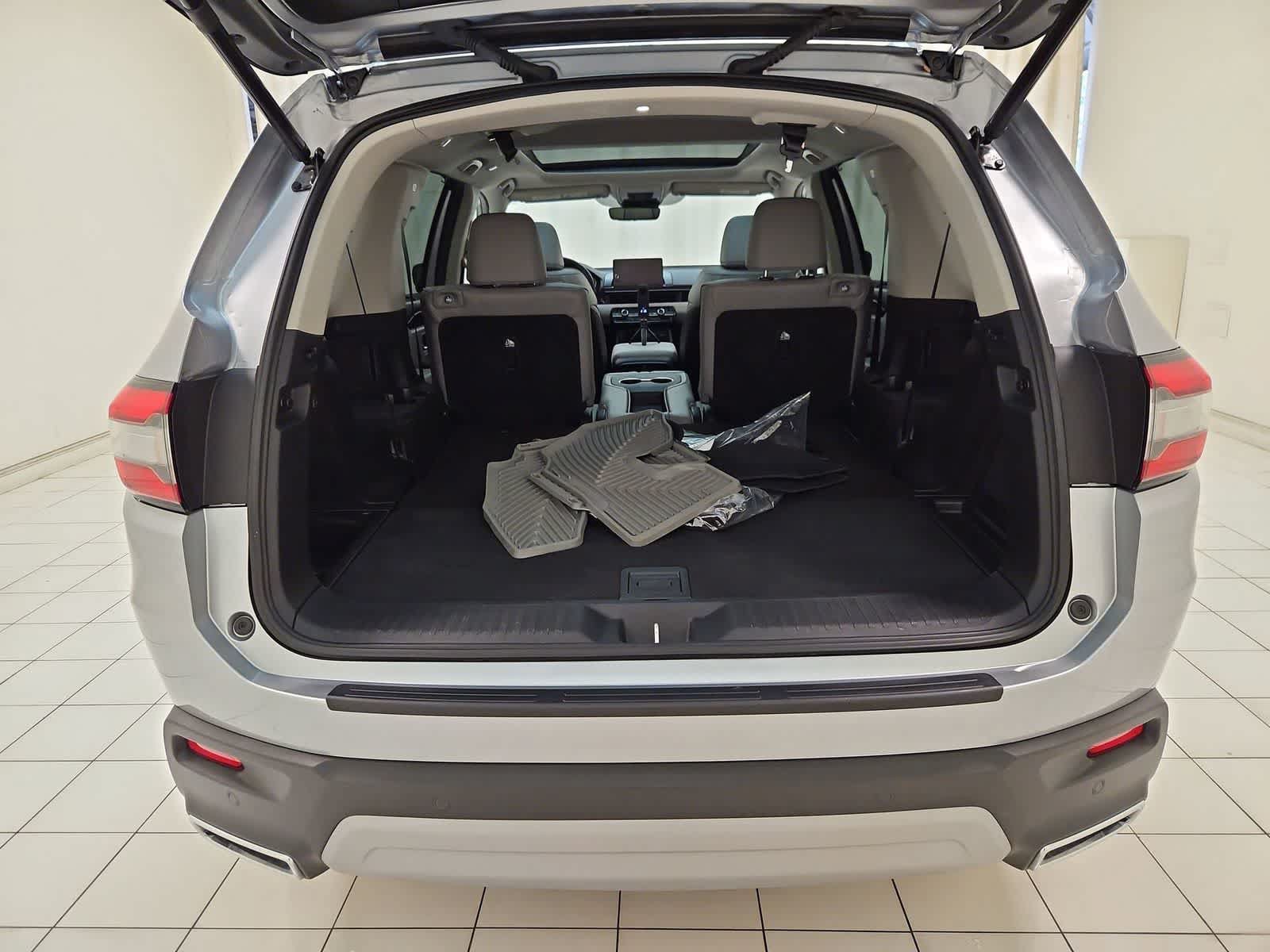 Used 2025 Honda Pilot Elite image 24