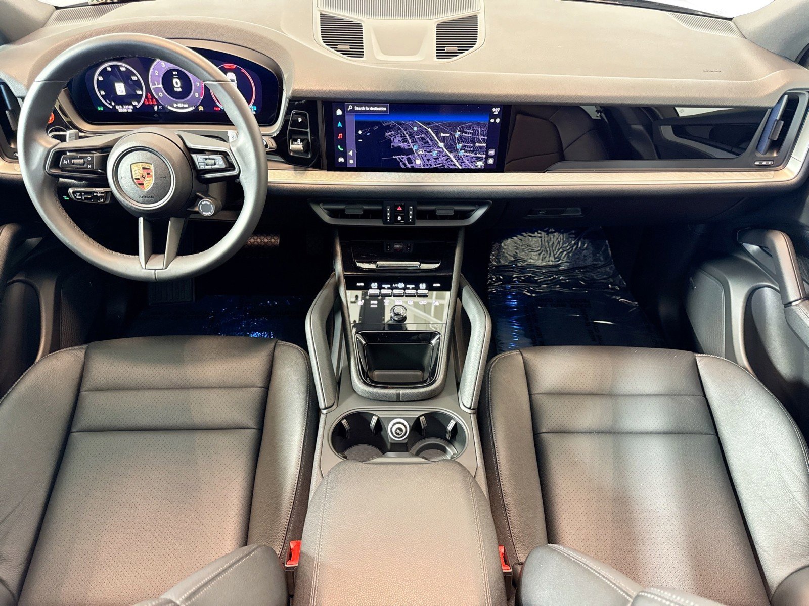 Used 2025 Porsche Cayenne image 20