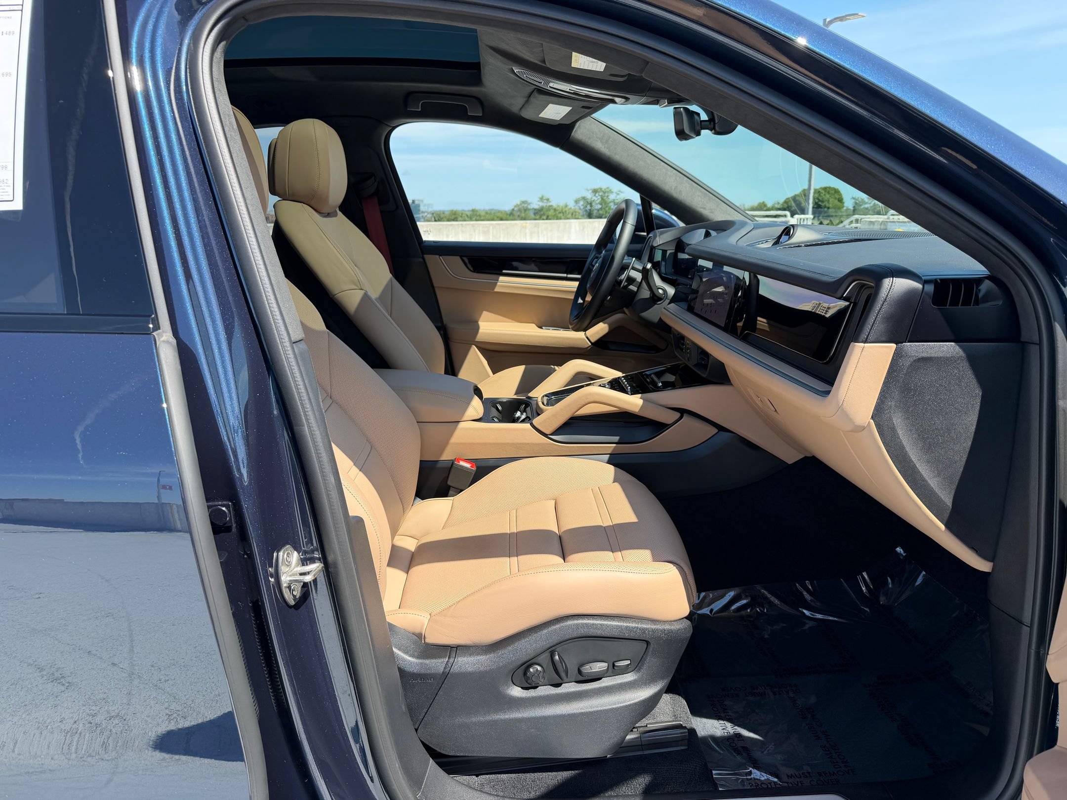 Certified 2024 Porsche Cayenne S AWD/4WD image 23