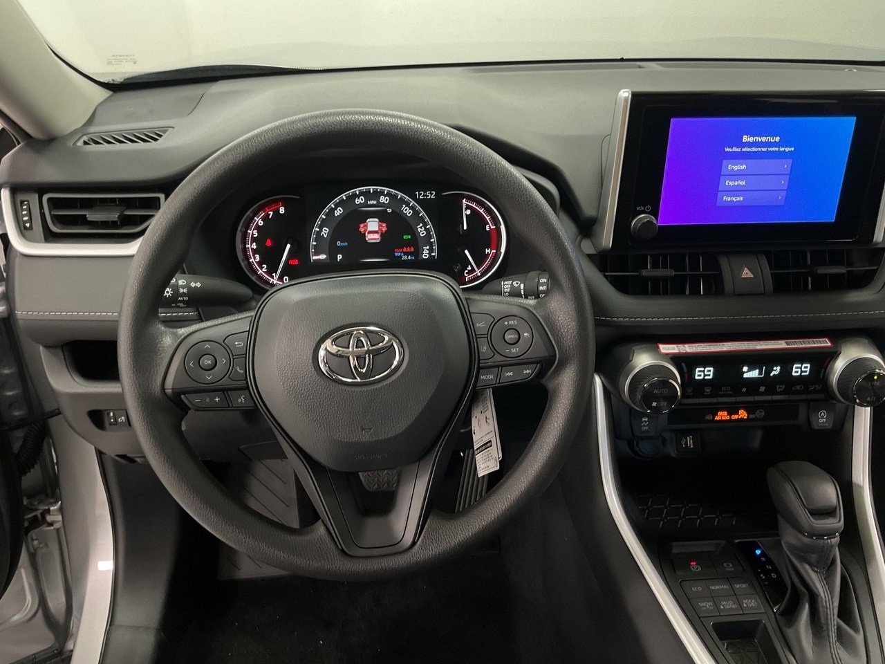 New 2025 Toyota RAV4 XLE image 14