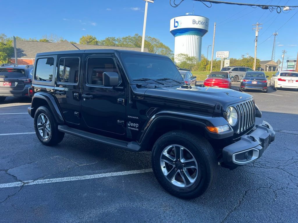 Used 2019 Jeep Wrangler Unlimited Sahara image 3