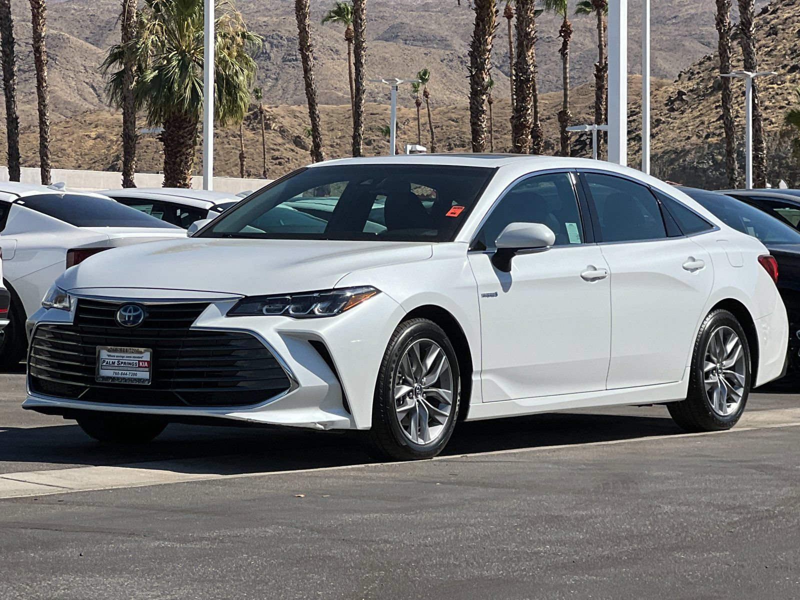 Used 2019 Toyota Avalon XLE w/ Moonroof Package FWD image 7