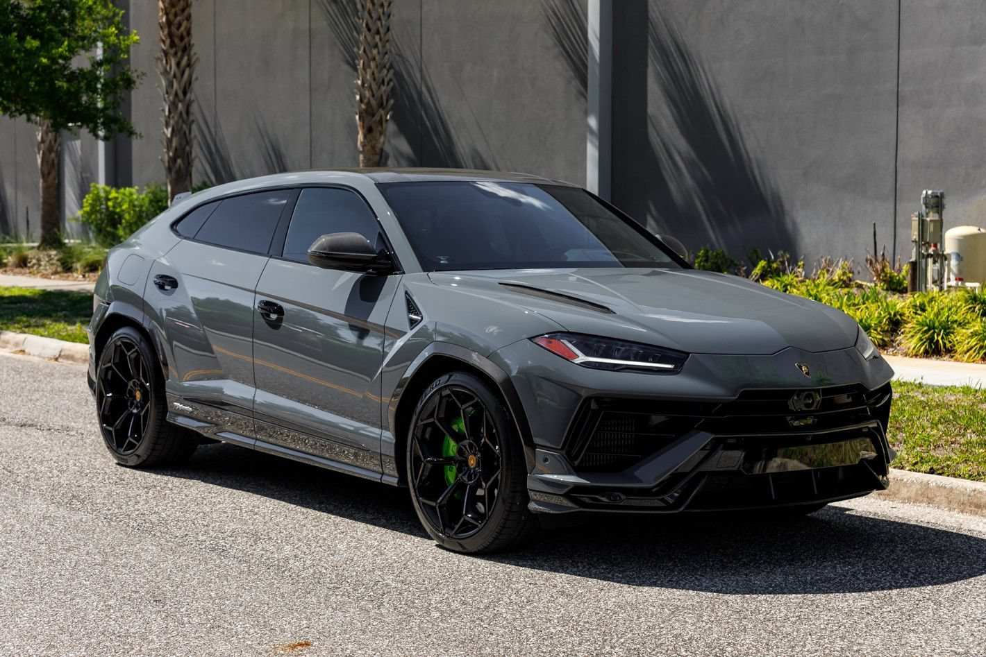 Used 2023 Lamborghini Urus Performante AWD/4WD image 9