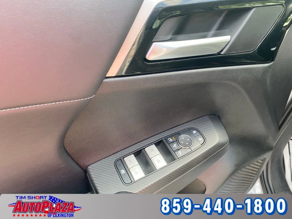 Used 2023 Mitsubishi Outlander SE image 18