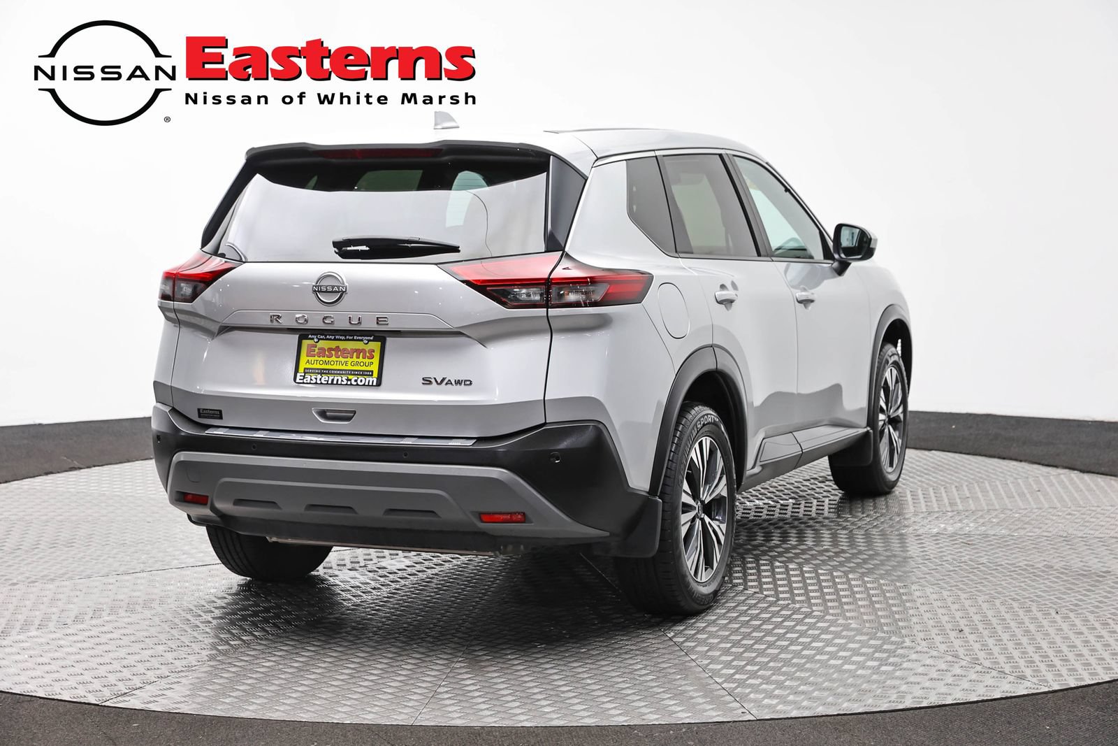 Used 2023 Nissan Rogue SV AWD/4WD image 5