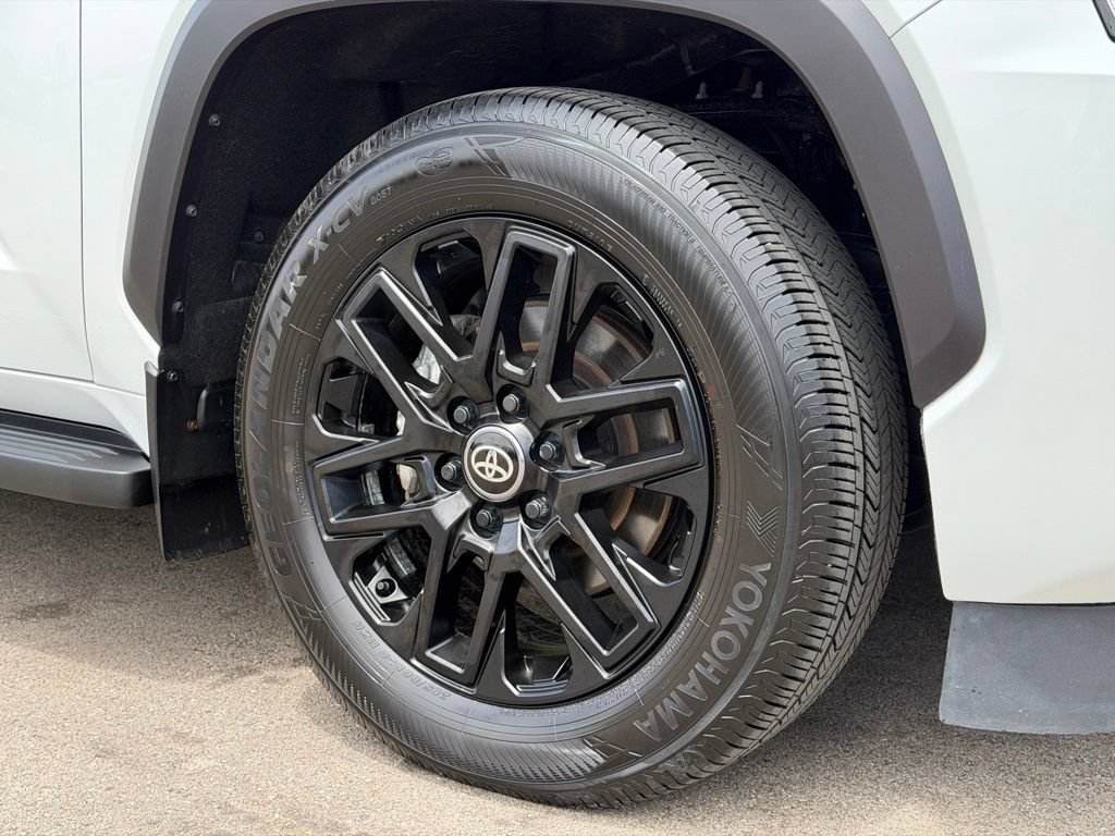 Used 2025 Toyota Sequoia Limited AWD/4WD image 29