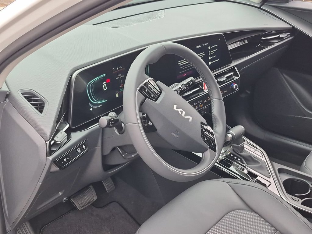 New 2026 Kia Niro EX FWD image 10