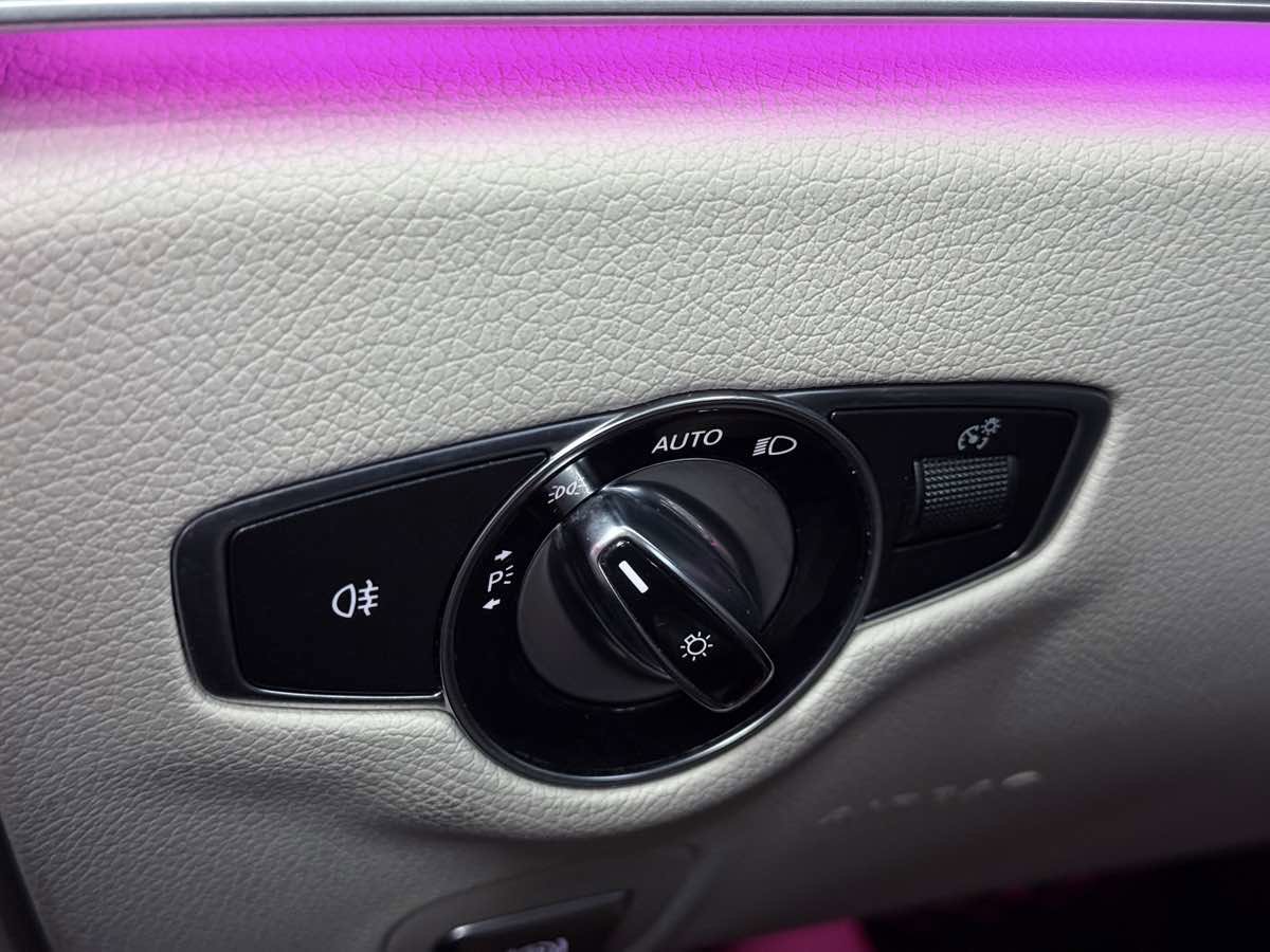 Used 2018 Mercedes-Benz E 400 4MATIC Wagon image 46