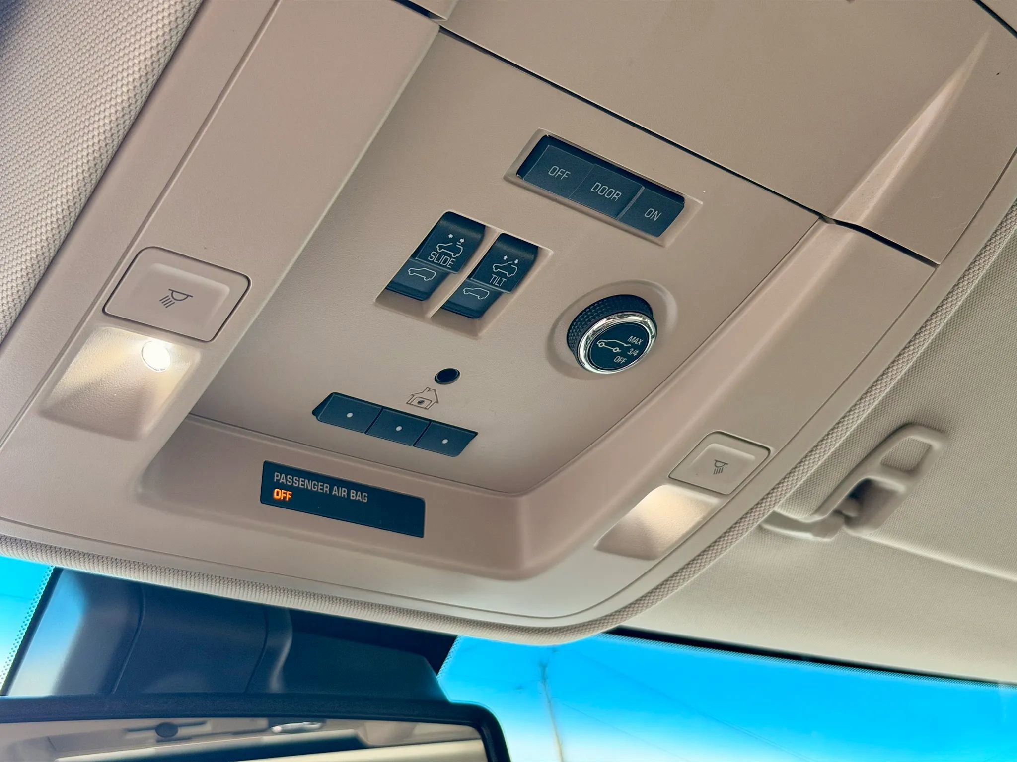 Used 2016 Chevrolet Tahoe LTZ image 31