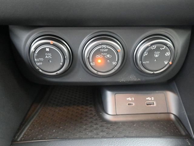 Used 2024 Nissan Z Performance w/ Floor Mat Package image 12