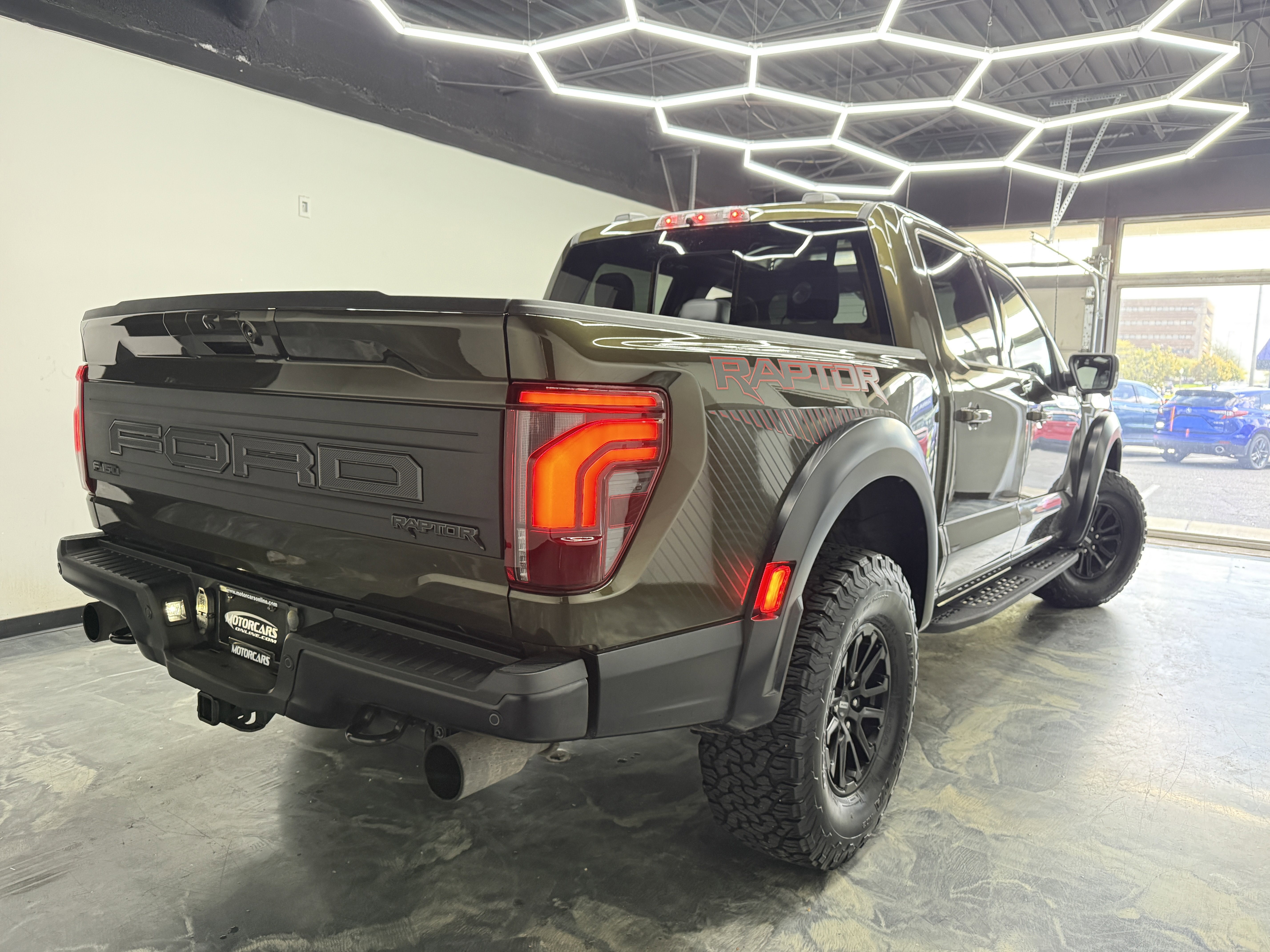 Used 2025 Ford F150 Raptor AWD/4WD image 6