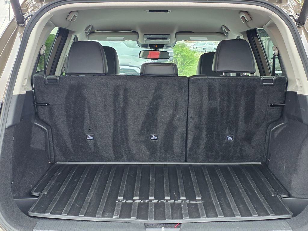 Used 2025 Nissan Rogue SV w/ Rock Creek Premium Package image 34