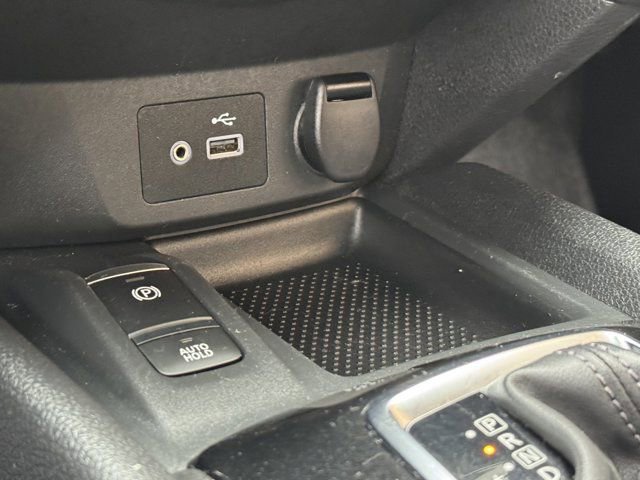 Used 2019 Nissan Rogue SV w/ Premium Package FWD image 31