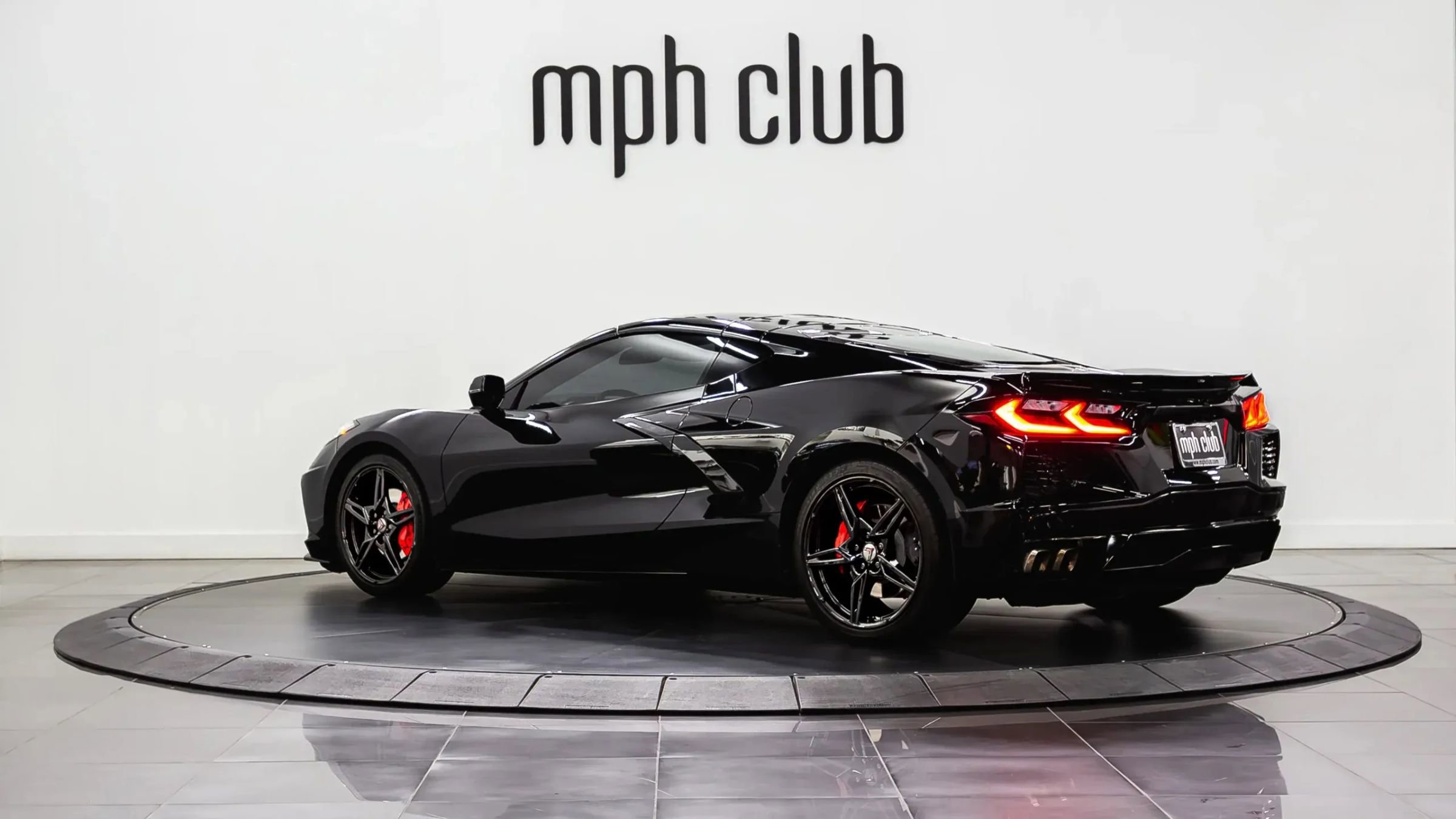 Used 2023 Chevrolet Corvette Stingray Coupe w/ 1LT image 9