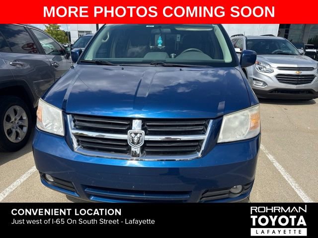 Used 2010 Dodge Grand Caravan SXT FWD image 2