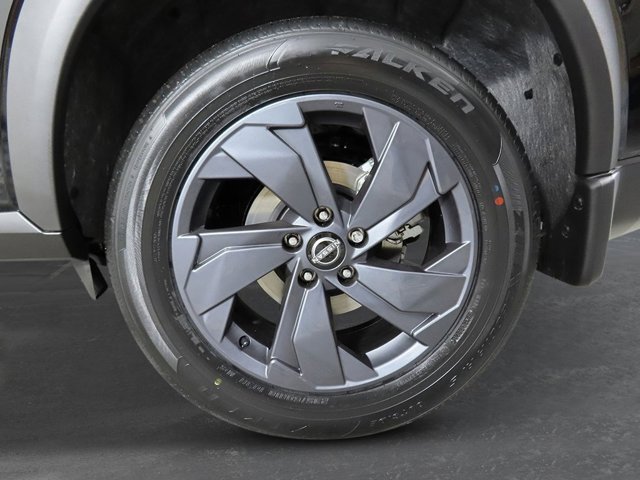 New 2026 Nissan Rogue SV image 10