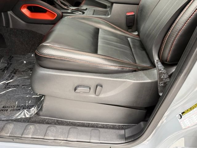 Used 2024 Nissan Frontier PRO-4X AWD/4WD image 13