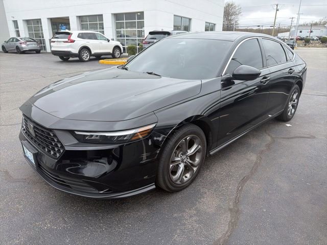 Used 2023 Honda Accord EX image 2