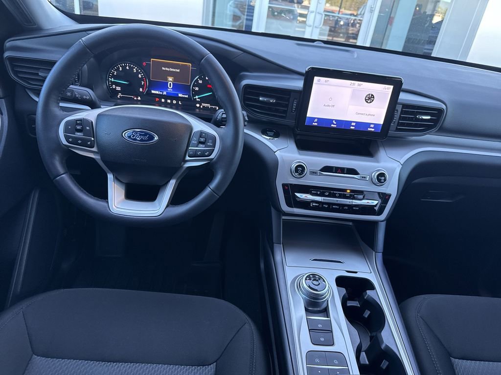 Used 2024 Ford Explorer XLT image 22