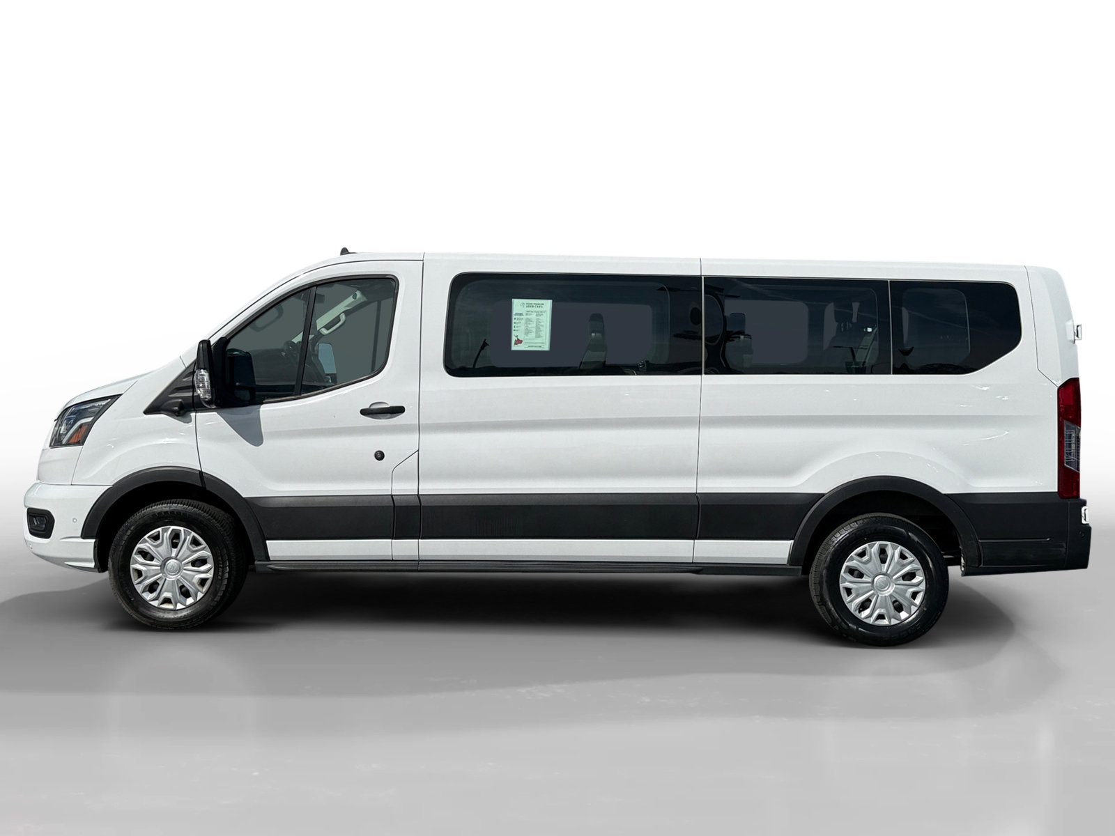 Used 2023 Ford Transit 350 XLT image 2