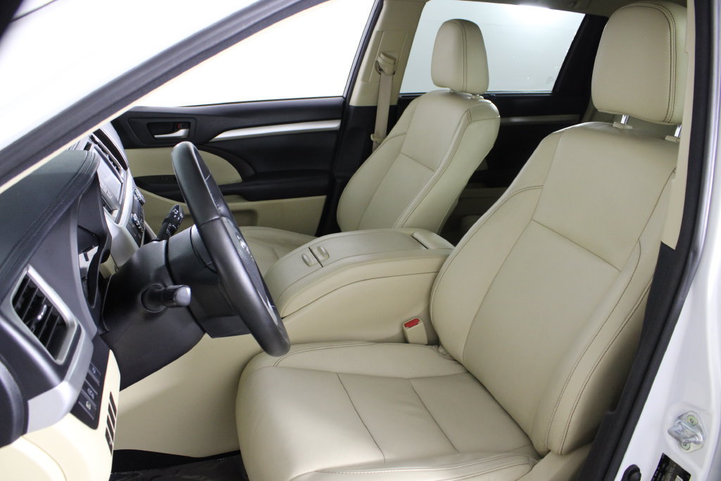 Used 2017 Toyota Highlander XLE FWD image 20