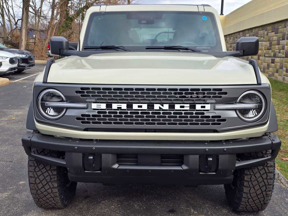 New 2025 Ford Bronco Badlands image 4