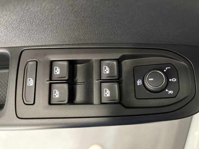 Used 2025 Volkswagen Taos SEL AWD/4WD image 27