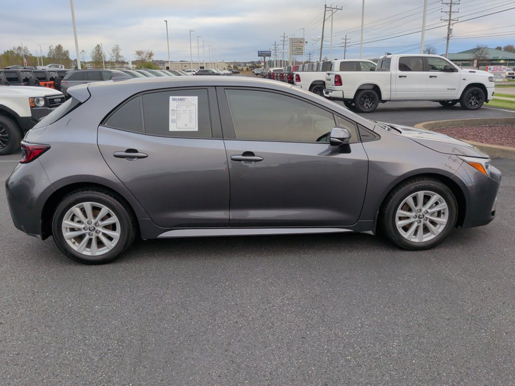 Used 2025 Toyota Corolla SE FWD image 9