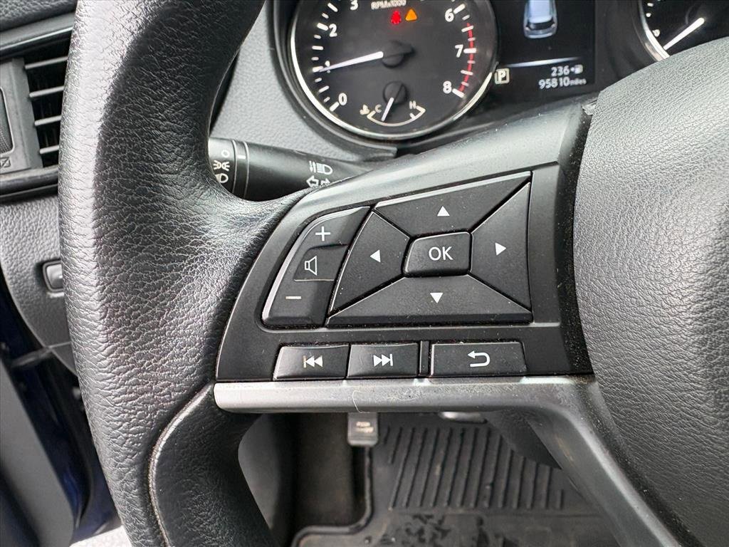 Used 2017 Nissan Rogue S w/ S Appearance Package image 12