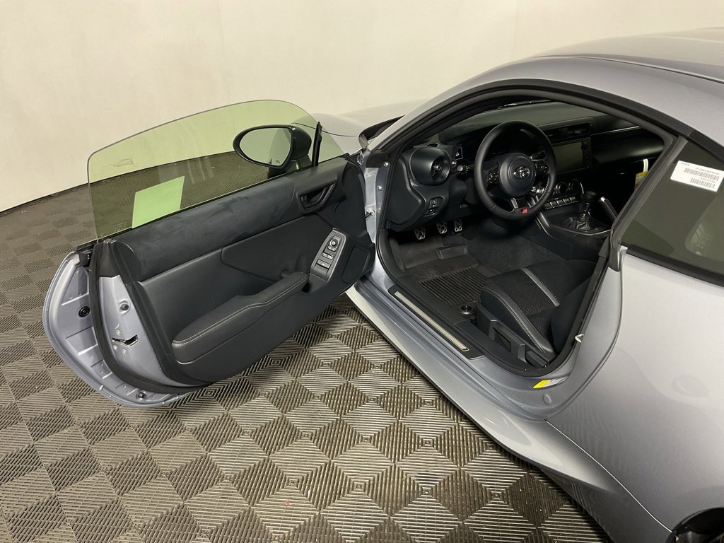 New 2025 Toyota GR86 Premium image 16