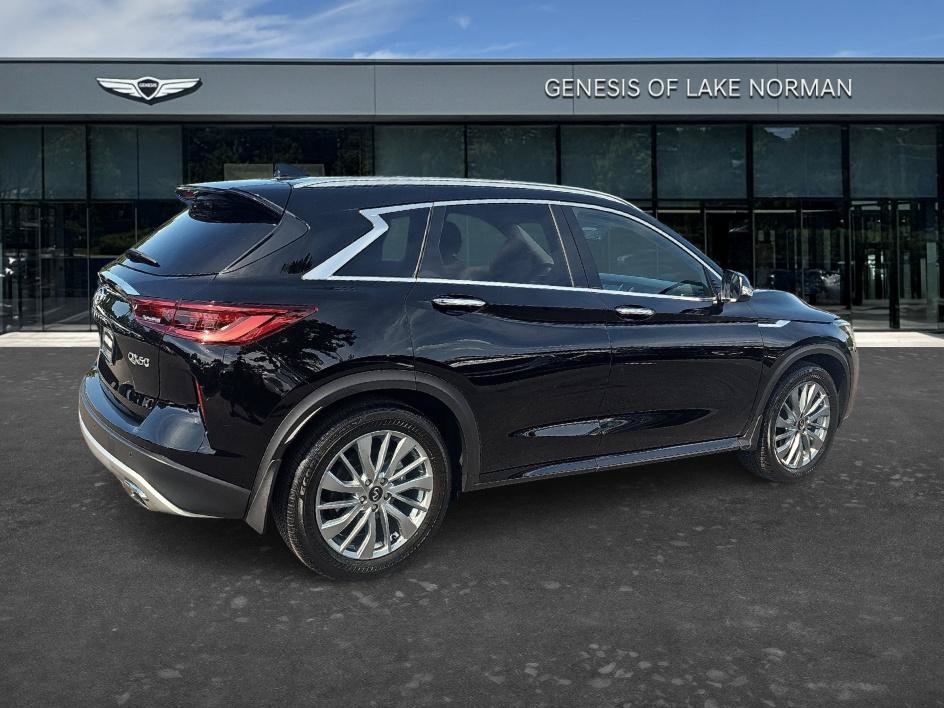 Used 2024 INFINITI QX50 Luxe FWD image 5