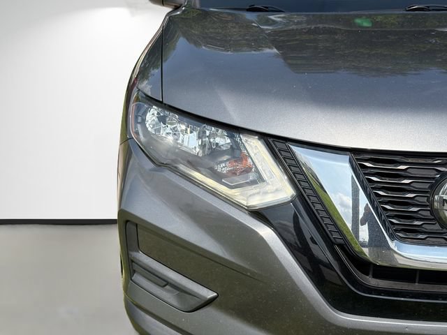 Used 2019 Nissan Rogue SV w/ Premium Package FWD image 9