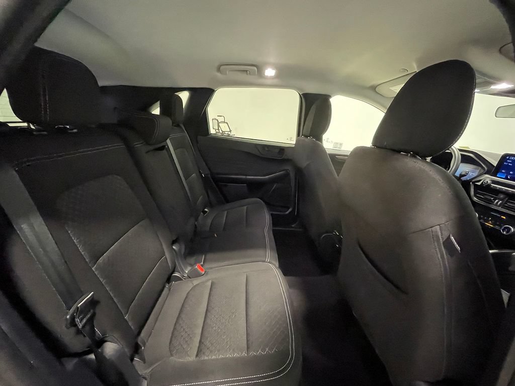 Used 2025 Ford Escape Active AWD/4WD image 21