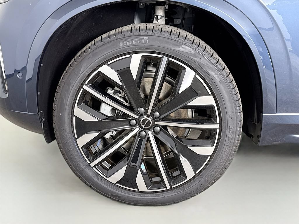 New 2026 Volvo XC90 B6 Plus w/ Protection Package Premier AWD/4WD image 33