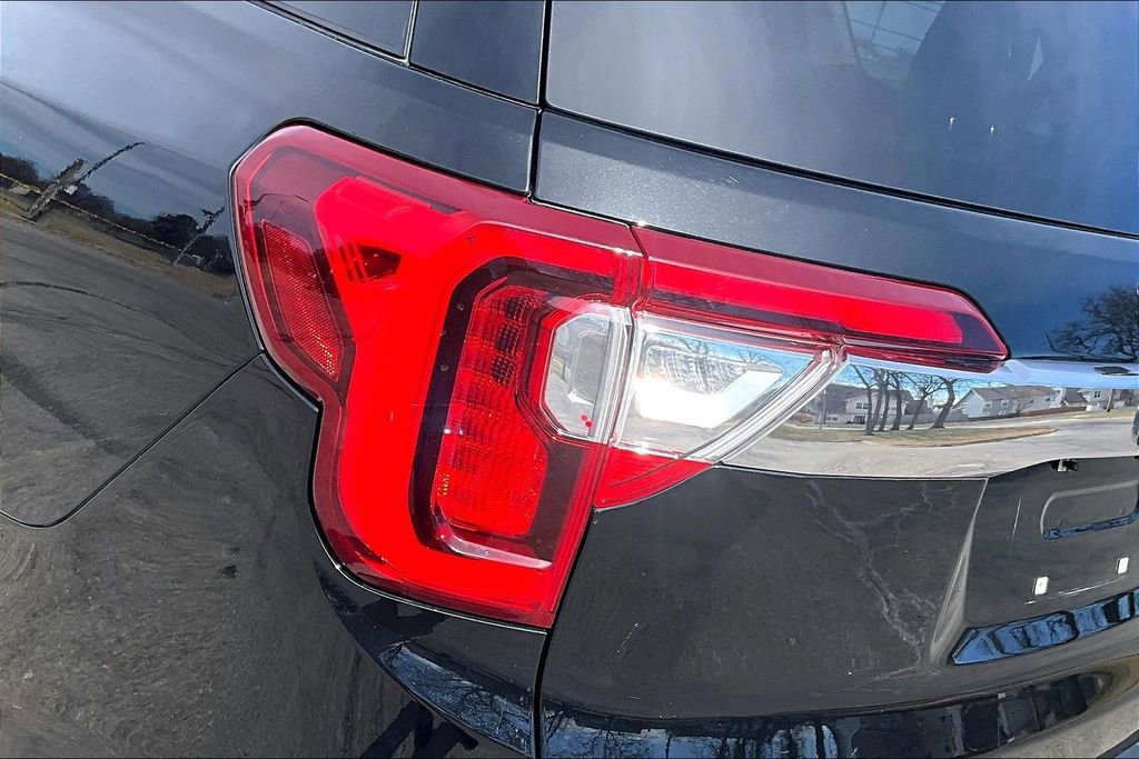 Used 2023 GMC Acadia SLE image 31