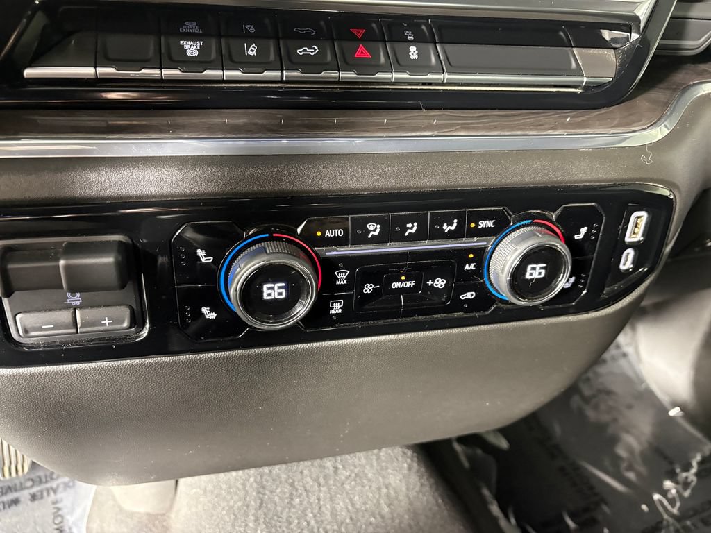 Used 2024 Chevrolet Silverado 2500 LTZ AWD/4WD image 20