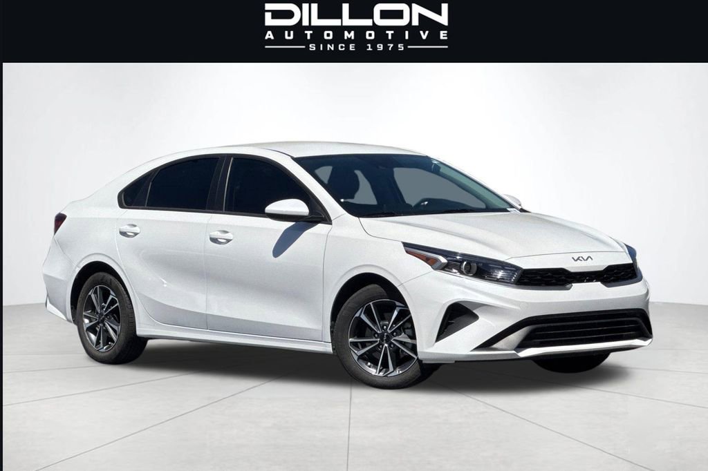 Certified 2023 Kia Forte LXS FWD image 2