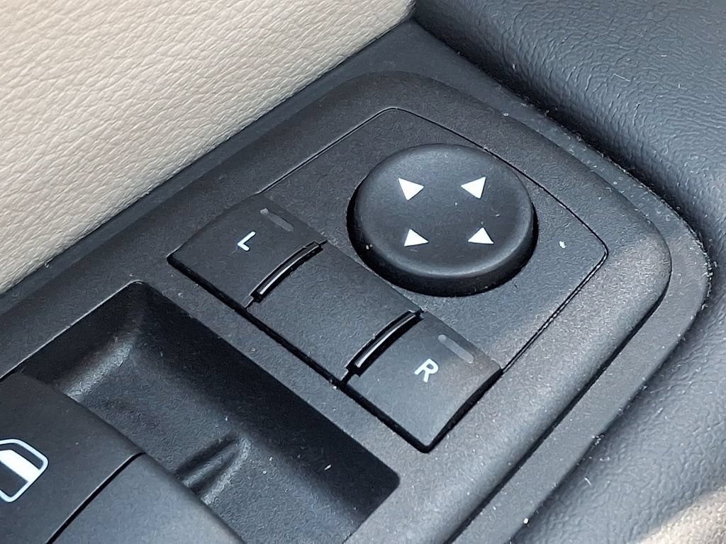 Used 2024 Chrysler Voyager LX FWD image 26