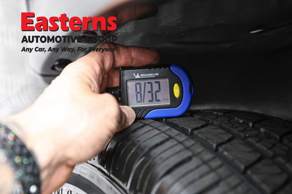 Used 2024 Jeep Compass Trailhawk AWD/4WD image 27