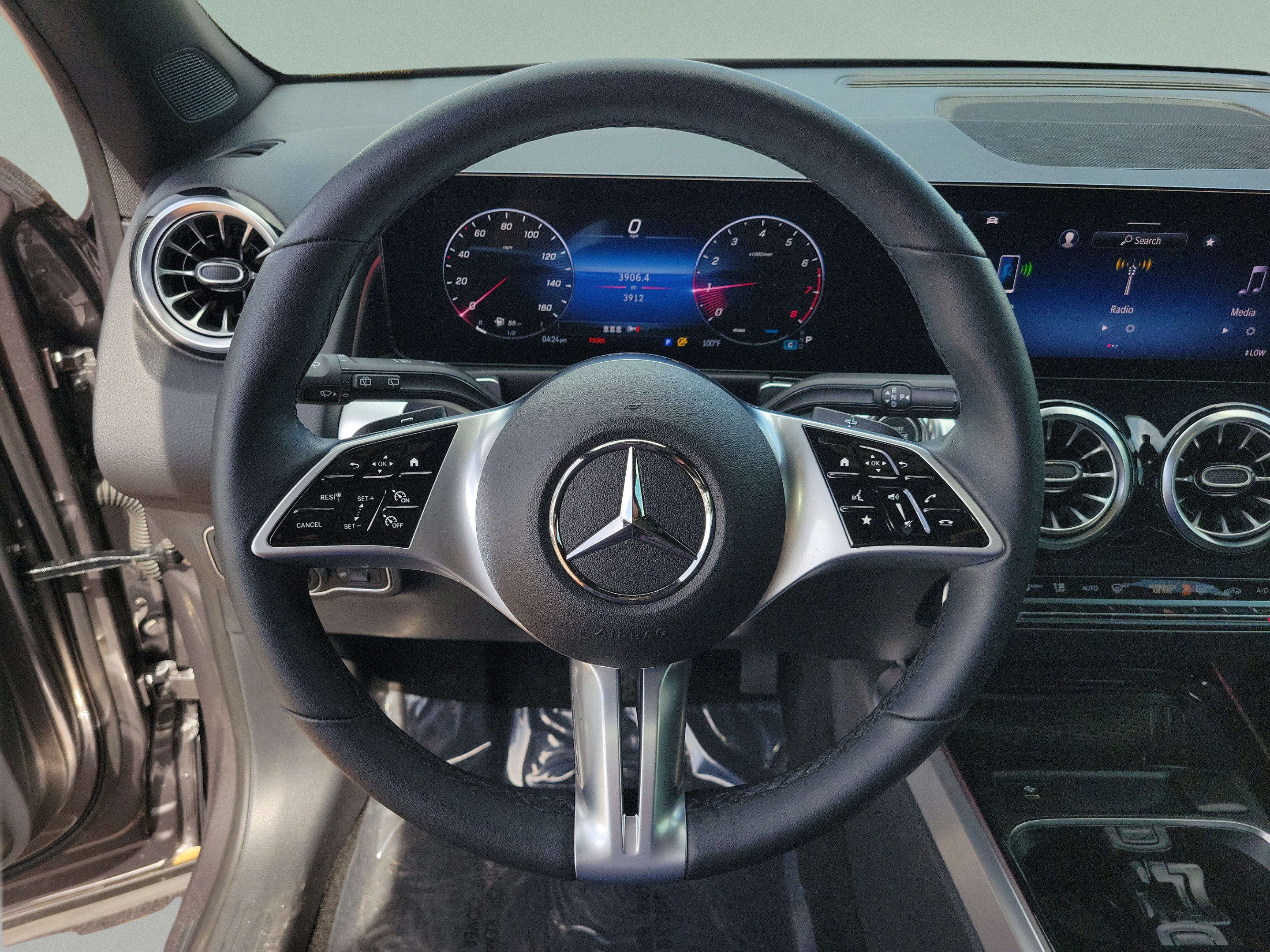 Used 2026 Mercedes-Benz GLB 250 image 22