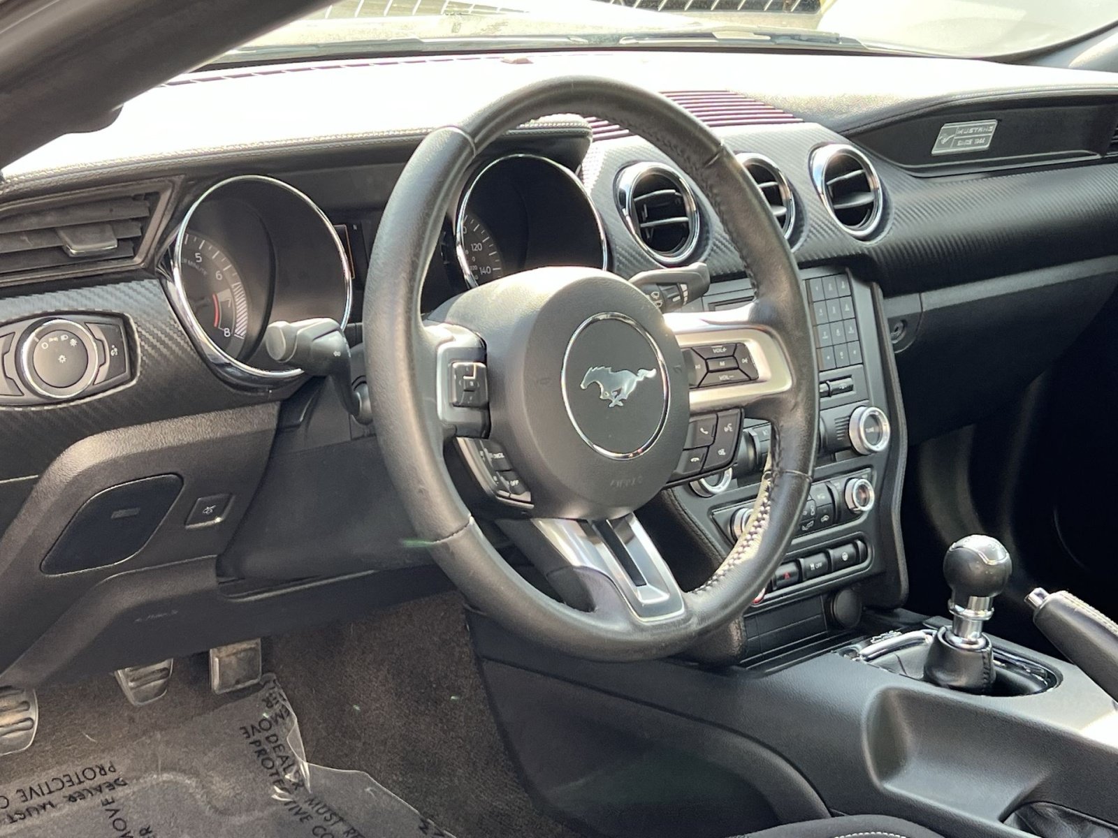 Used 2015 Ford Mustang Coupe RWD image 14