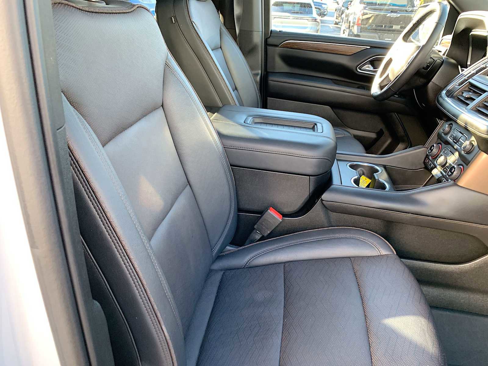 Certified 2023 Chevrolet Suburban High Country image 29