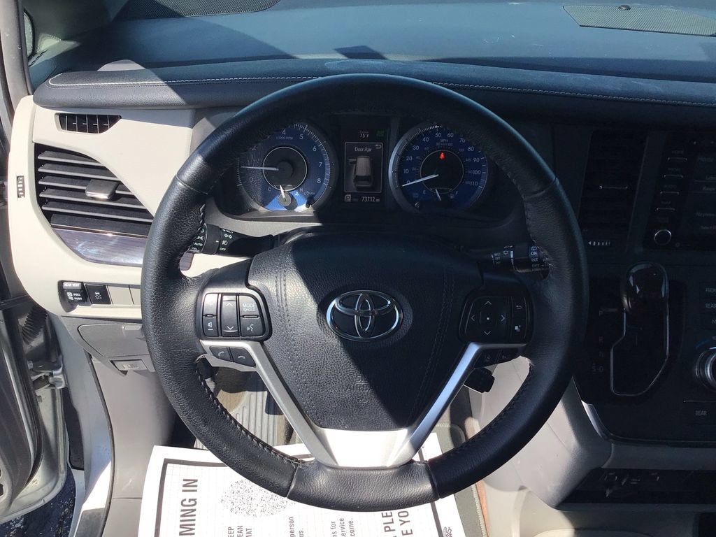 Used 2019 Toyota Sienna XLE w/ Carpet Mat Package FWD image 17
