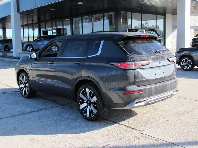 New 2025 Mitsubishi Outlander SE image 5