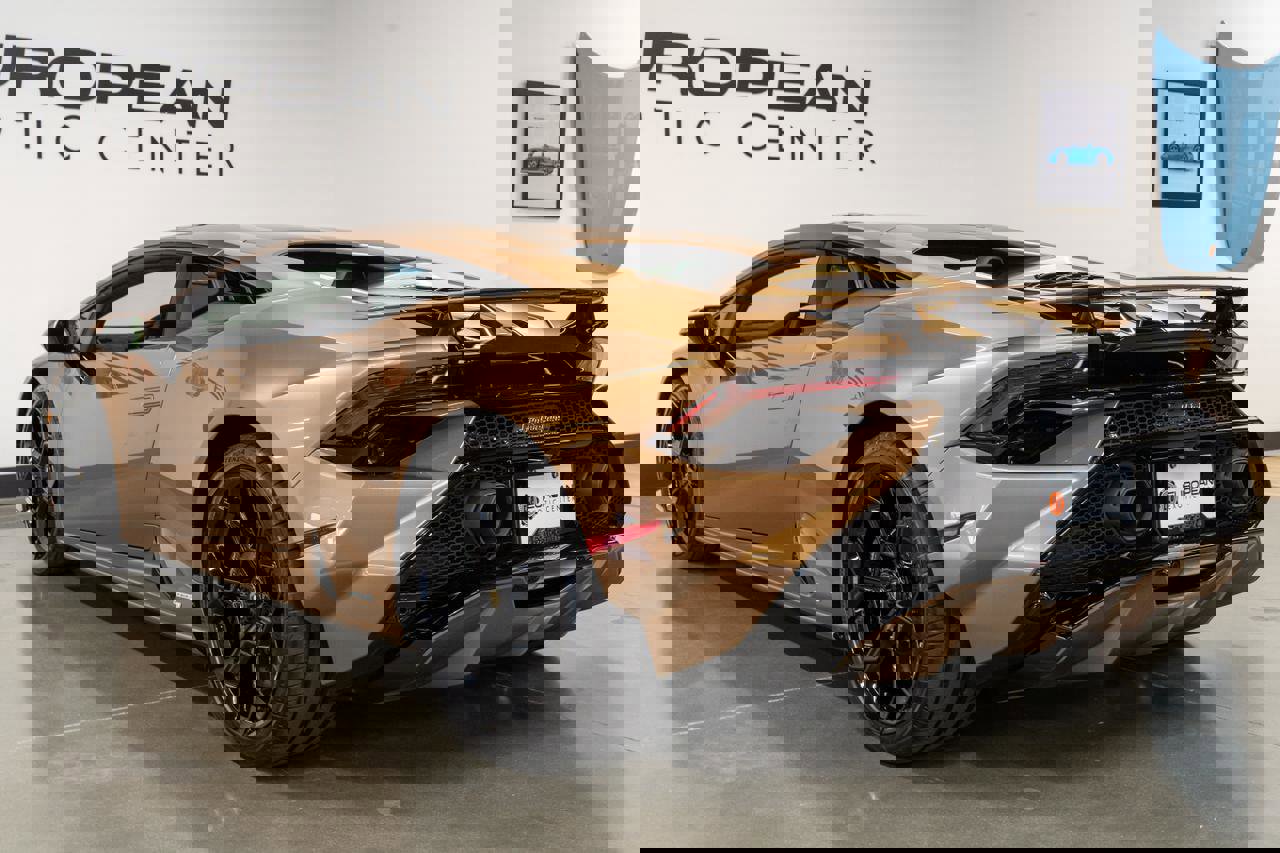 Used 2024 Lamborghini Huracan Tecnica image 23