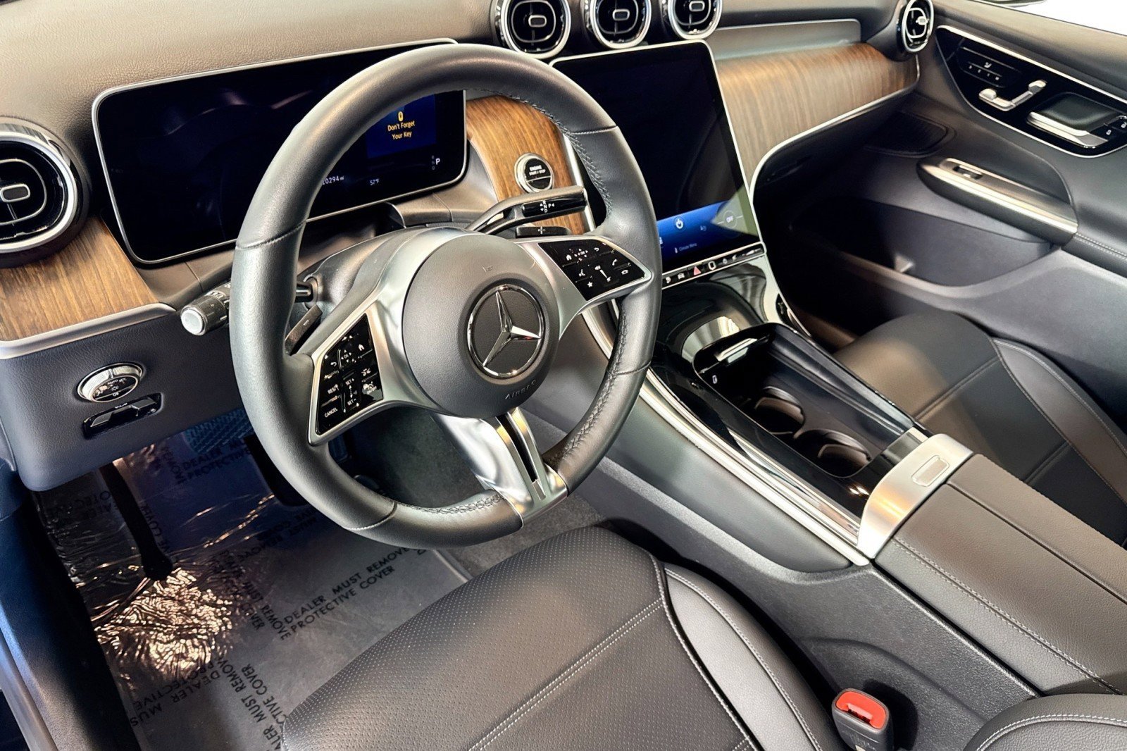 Certified 2025 Mercedes-Benz GLC 350e 4MATIC image 9