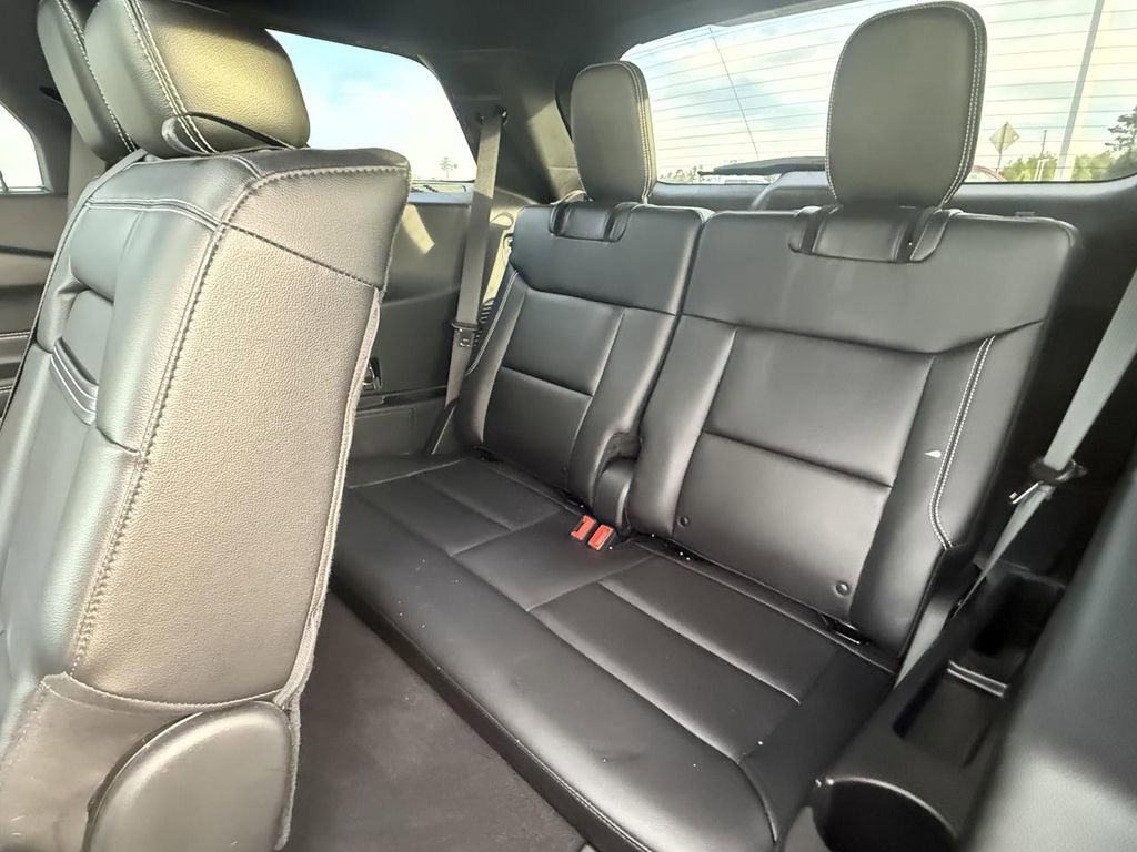 Used 2021 Ford Explorer ST w/ Equipment Group 401A AWD/4WD image 16