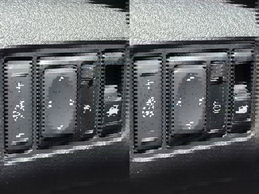 Used 2018 Nissan Sentra SV w/ Protection Package image 24