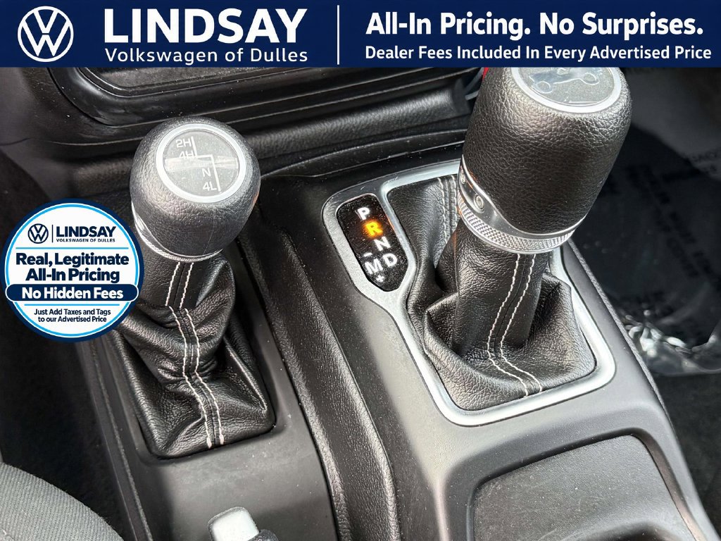 Used 2019 Jeep Wrangler Unlimited Sahara AWD/4WD image 20