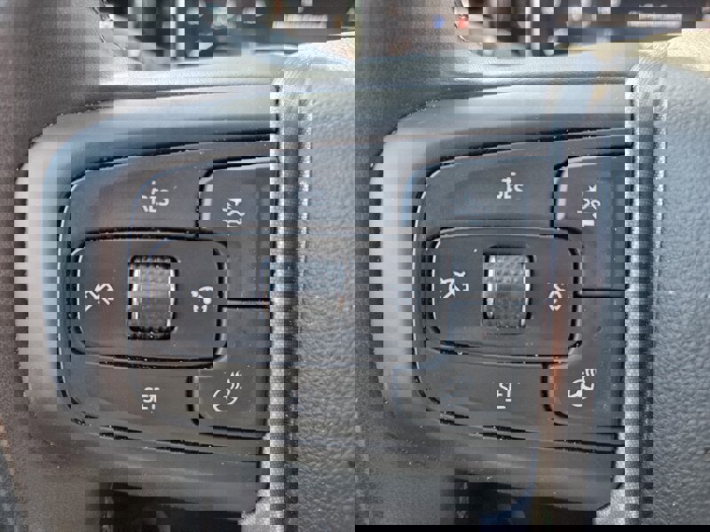 Used 2024 GMC Sierra 1500 SLT image 18